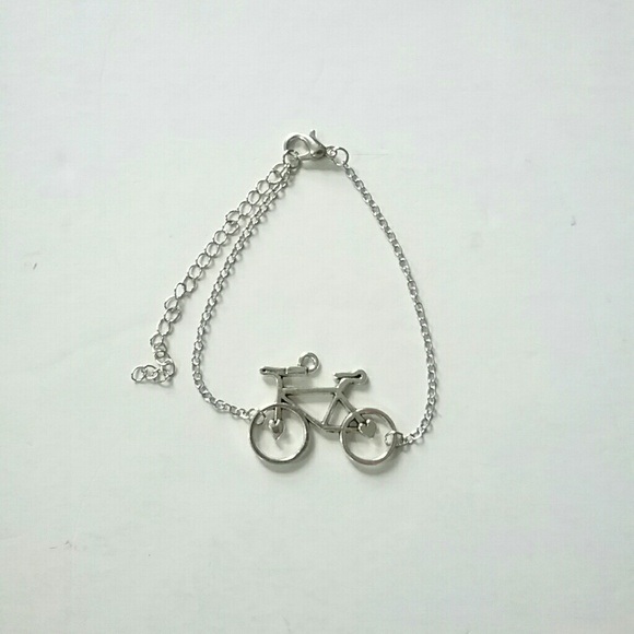 💕4/$25💕Bicycle Bracelet - Picture 3 of 6